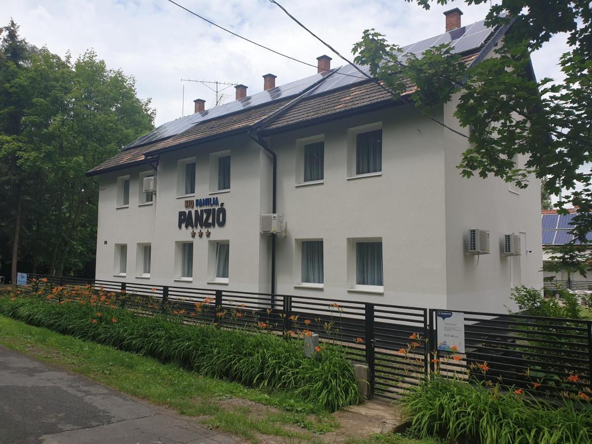 Kid Familia Panzio Balatonszarszo Bed and Breakfast Eksteriør billede